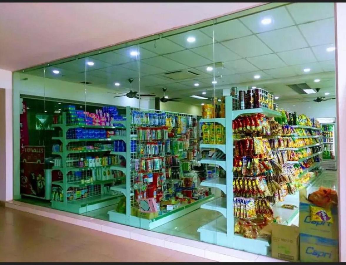 ג'והור בהרו 11-Modern Homestay Palazio Lake View Mount Austin Palazio Near Aeon Themepark Toppen Ikea מראה חיצוני תמונה